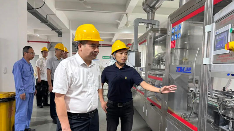 省供銷(xiāo)社黨委委員、監(jiān)事會(huì)主任童日暉赴浙農(nóng)下屬成員企業(yè)調(diào)研